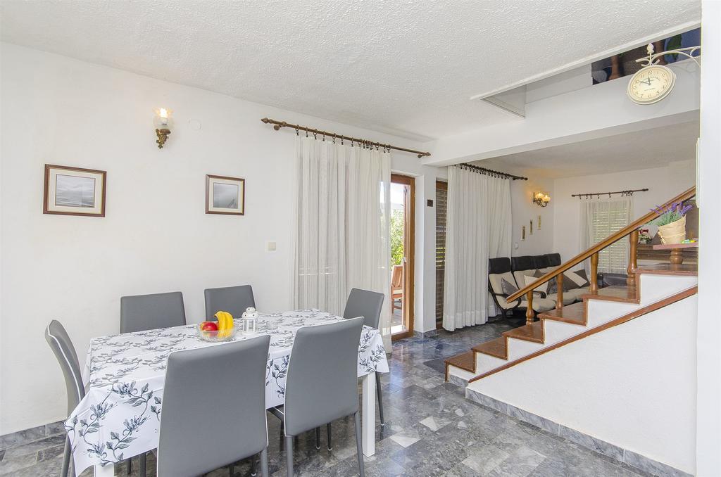 Вилла House Miroslav Подгора Экстерьер фото
